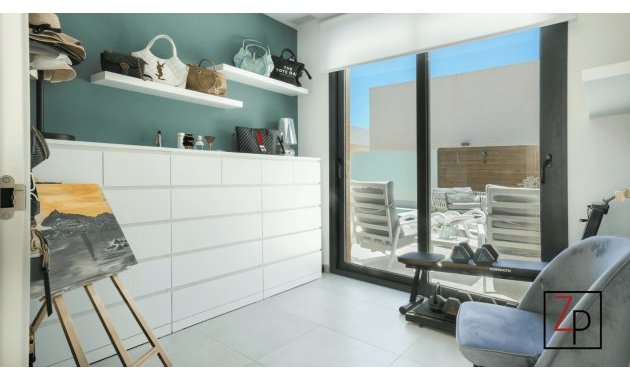 Resale - Villa -
Benijofar - Pueblo