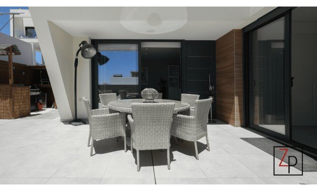 Resale - Villa -
Benijofar - Pueblo