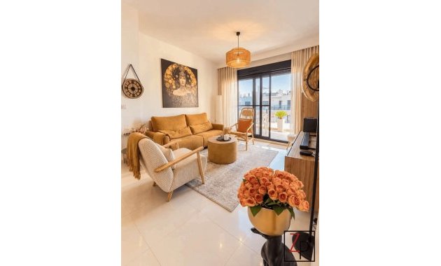 Resale - Penthouse -
San Miguel de Salinas - Pueblo