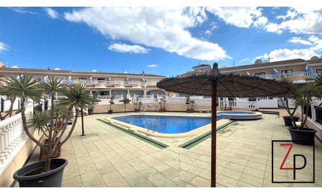 Resale - Duplex -
Ciudad Quesada - Doña Pepa