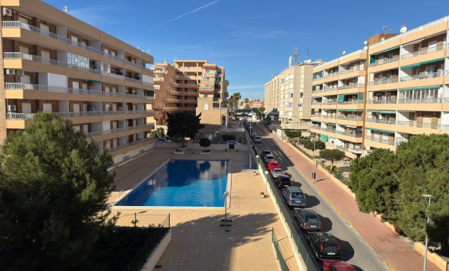 Resale - Apartment / flat -
Torrevieja - Punta Prima