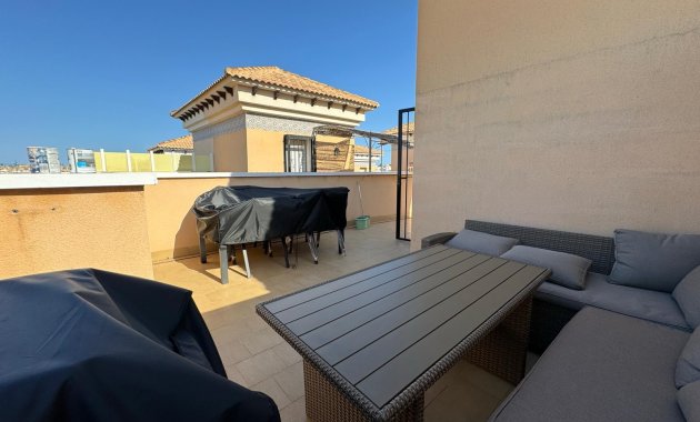 Resale - Townhouse -
Orihuela Costa - Villamartín