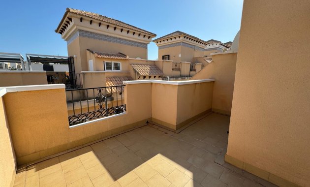 Resale - Townhouse -
Orihuela Costa - Villamartín