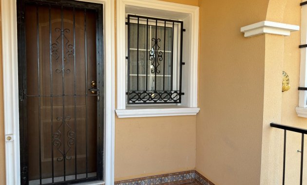 Resale - Townhouse -
Orihuela Costa - Villamartín