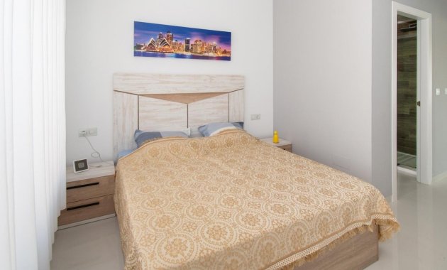 Resale - Villa -
Orihuela Costa - Mil Palmeras