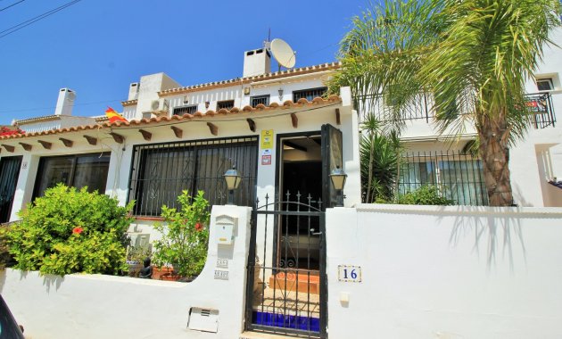 Resale - Townhouse -
Villamartín