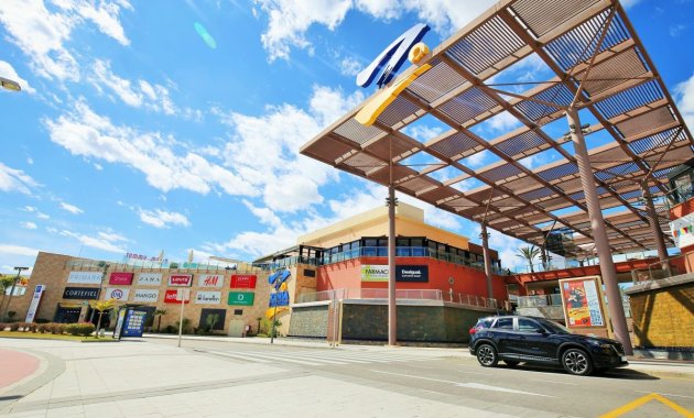 Resale - Townhouse -
Villamartín
