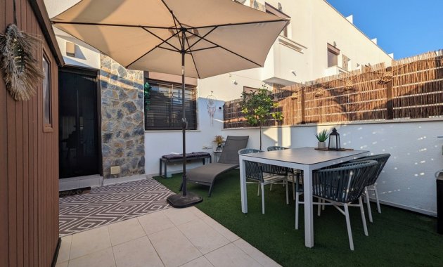 Resale - Townhouse -
Torrevieja - La Siesta - El Salado - Torreta