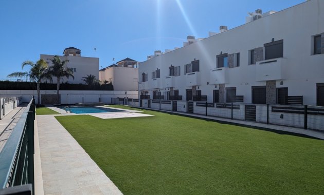 Resale - Townhouse -
Torrevieja - La Siesta - El Salado - Torreta