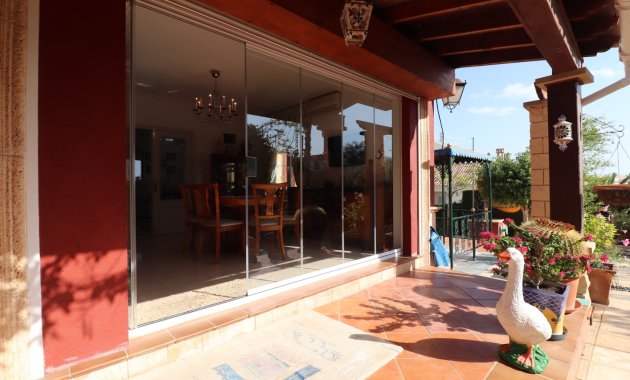 Resale - Villa -
Algorfa - Lomas de La Juliana