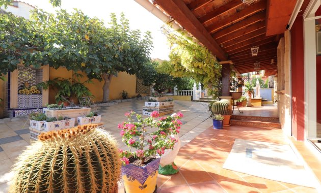 Resale - Villa -
Algorfa - Lomas de La Juliana