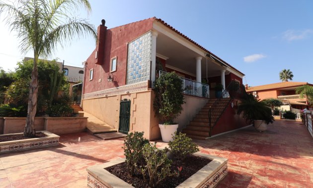 Resale - Villa -
Algorfa - Lomas de La Juliana