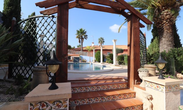 Resale - Villa -
Algorfa - Lomas de La Juliana