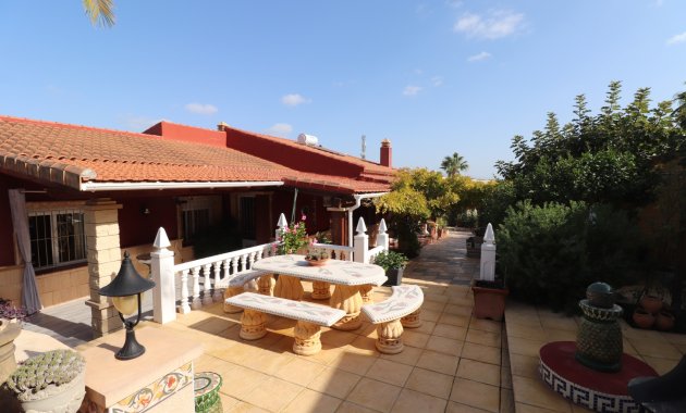 Resale - Villa -
Algorfa - Lomas de La Juliana