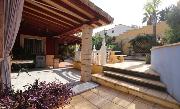 Resale - Villa -
Algorfa - Lomas de La Juliana