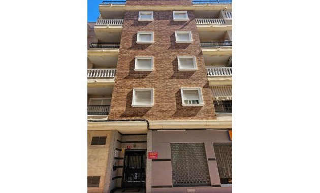 Resale - Apartment / flat -
Torrevieja - Center