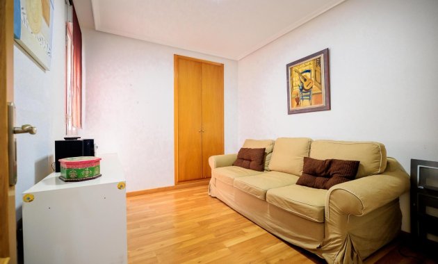 Resale - Apartment / flat -
Torrevieja - Center