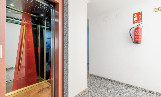 Resale - Apartment / flat -
Torrevieja - Center