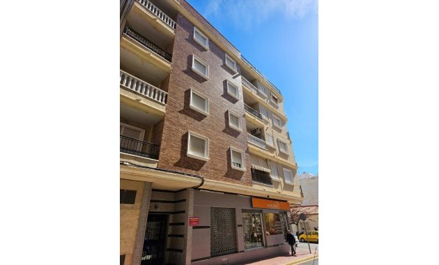 Resale - Apartment / flat -
Torrevieja - Center