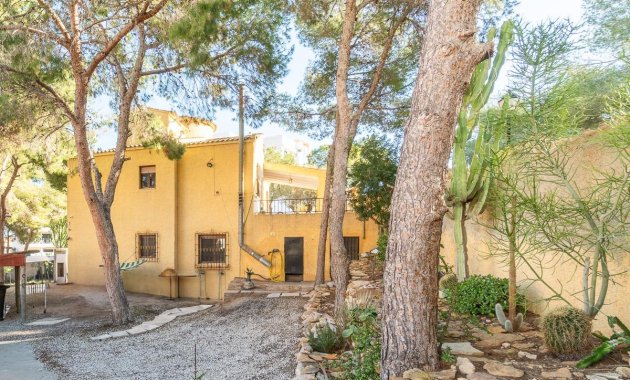 Resale - Villa -
Orihuela Costa - Villamartín