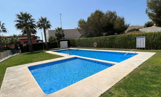 Reventa - Villa -
Orihuela Costa - Villamartín