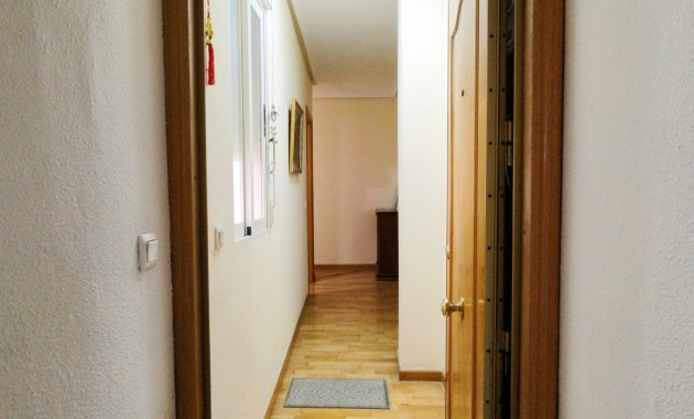 Resale - Apartment / flat -
Torrevieja - Center