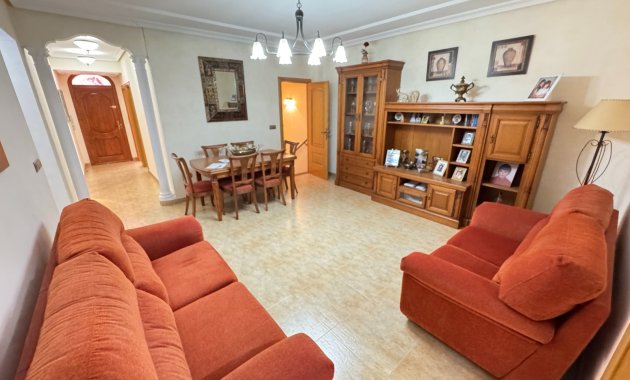 Resale - Townhouse -
Rojales - Pueblo