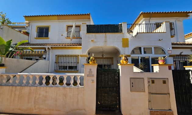 Resale - Townhouse -
Los Altos - Laderas Del Sol