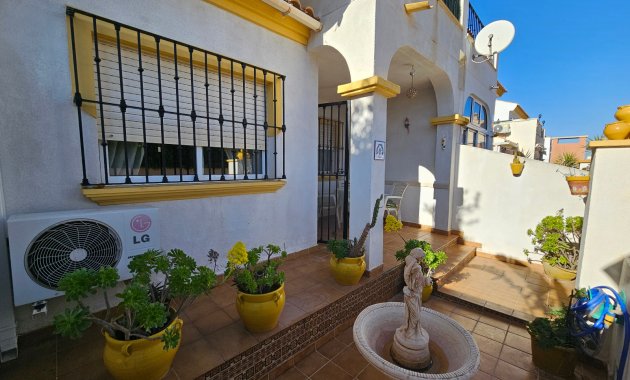 Resale - Townhouse -
Los Altos - Laderas Del Sol