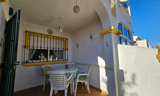 Resale - Townhouse -
Los Altos - Laderas Del Sol