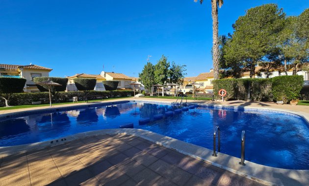 Resale - Townhouse -
Los Altos - Laderas Del Sol