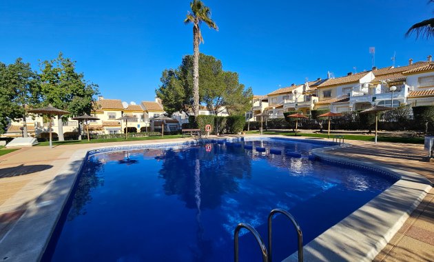 Resale - Townhouse -
Los Altos - Laderas Del Sol