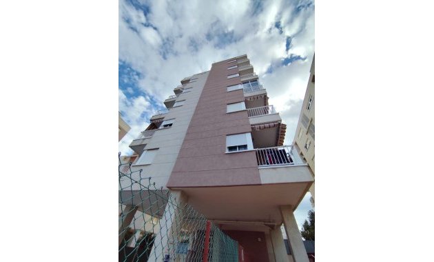 Resale - Apartment / flat -
Torrevieja - Center