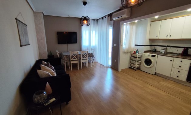 Resale - Apartment / flat -
Torrevieja - Center