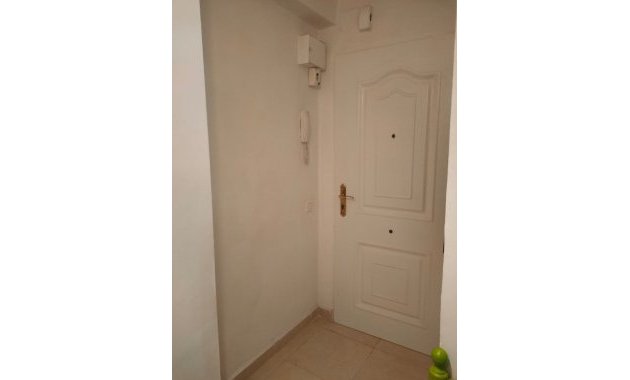 Resale - Apartment / flat -
Torrevieja - La Mata