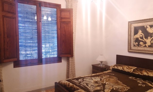 Resale - 2. Town house -
Los Montesinos