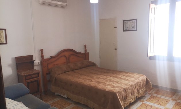 Resale - 2. Town house -
Los Montesinos