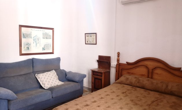 Resale - 2. Town house -
Los Montesinos