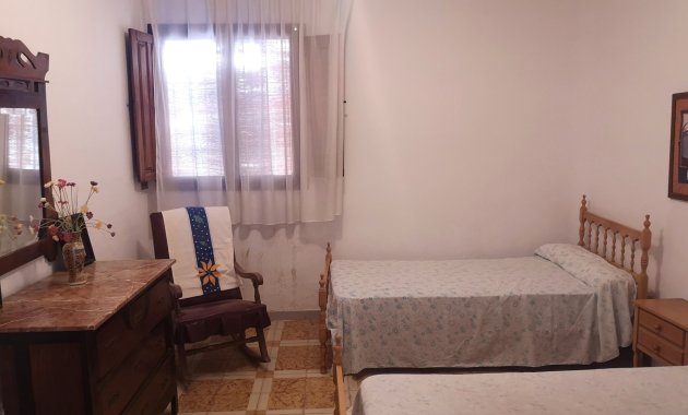 Resale - 2. Town house -
Los Montesinos