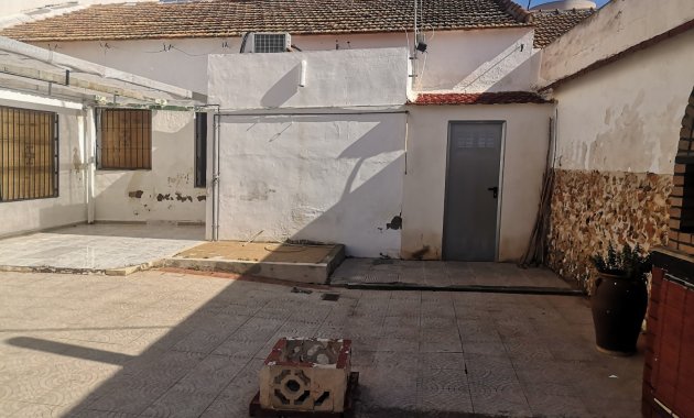 Resale - 2. Town house -
Los Montesinos