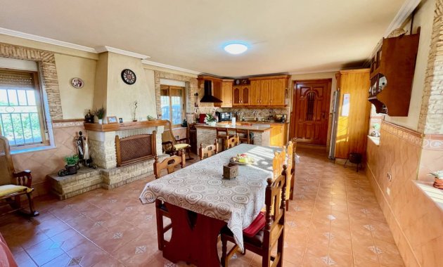 Resale - Villa -
Orihuela