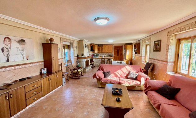 Resale - Villa -
Orihuela