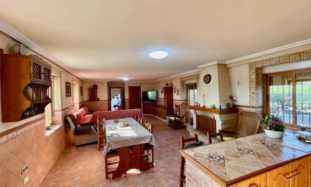 Resale - Villa -
Orihuela