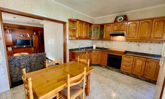 Resale - Villa -
Orihuela