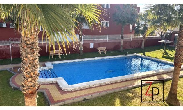 Reventa - Apartamento / piso -
Orihuela Costa - Los Altos