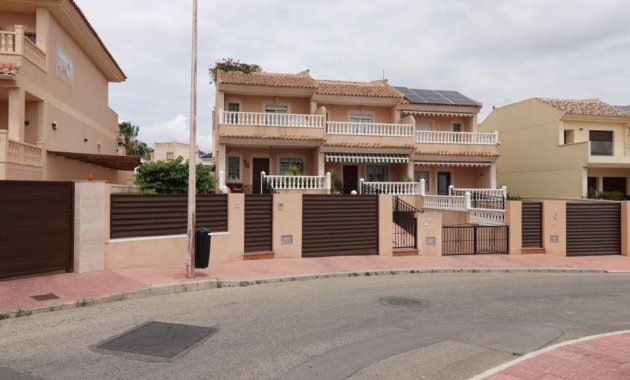 Resale - Townhouse -
Orihuela Costa - Los Altos