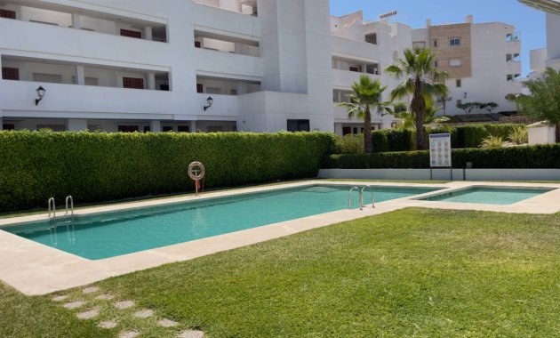 Resale - Villa -
Orihuela Costa - Villamartín