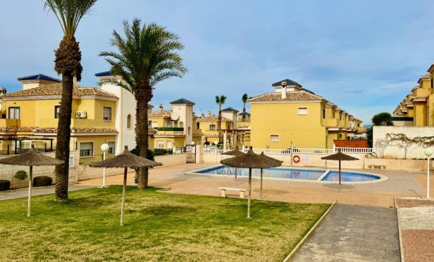 Resale - Villa -
Algorfa - Lo Crispin