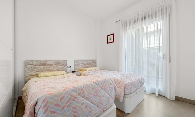 Resale - Apartment / flat -
Orihuela Costa - Villamartín