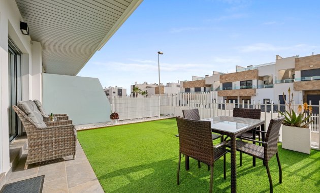 Resale - Apartment / flat -
Orihuela Costa - Villamartín